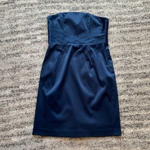 Banana Republic Factory Strapless V Cocktail Dress in Navy - size 10